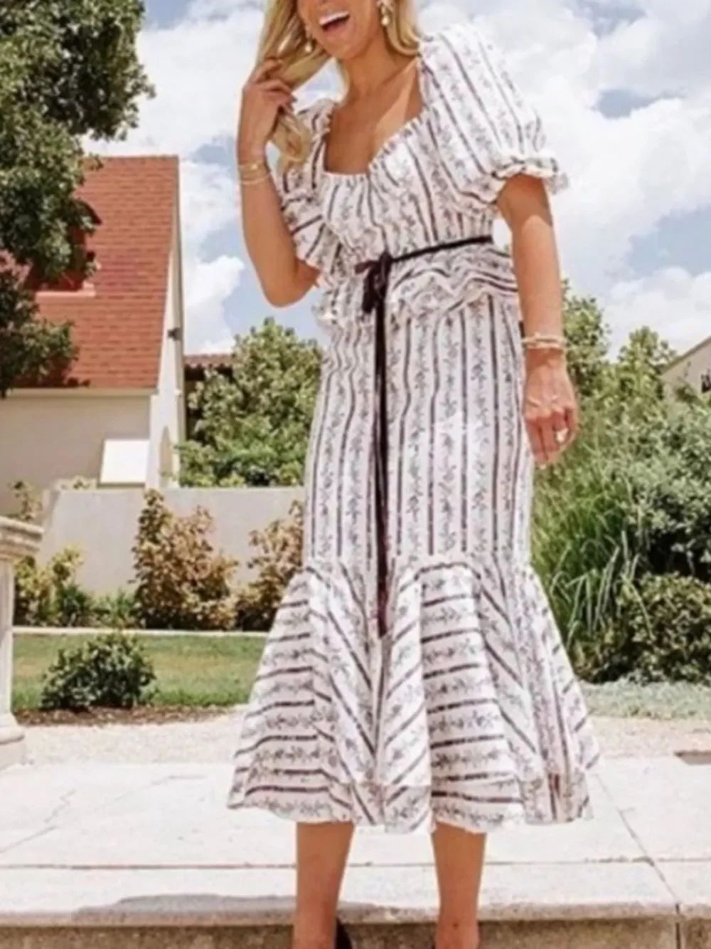 Antonio Melani+ Nicola Bathie Florence Floral Print Sweetheart Dress
AG15